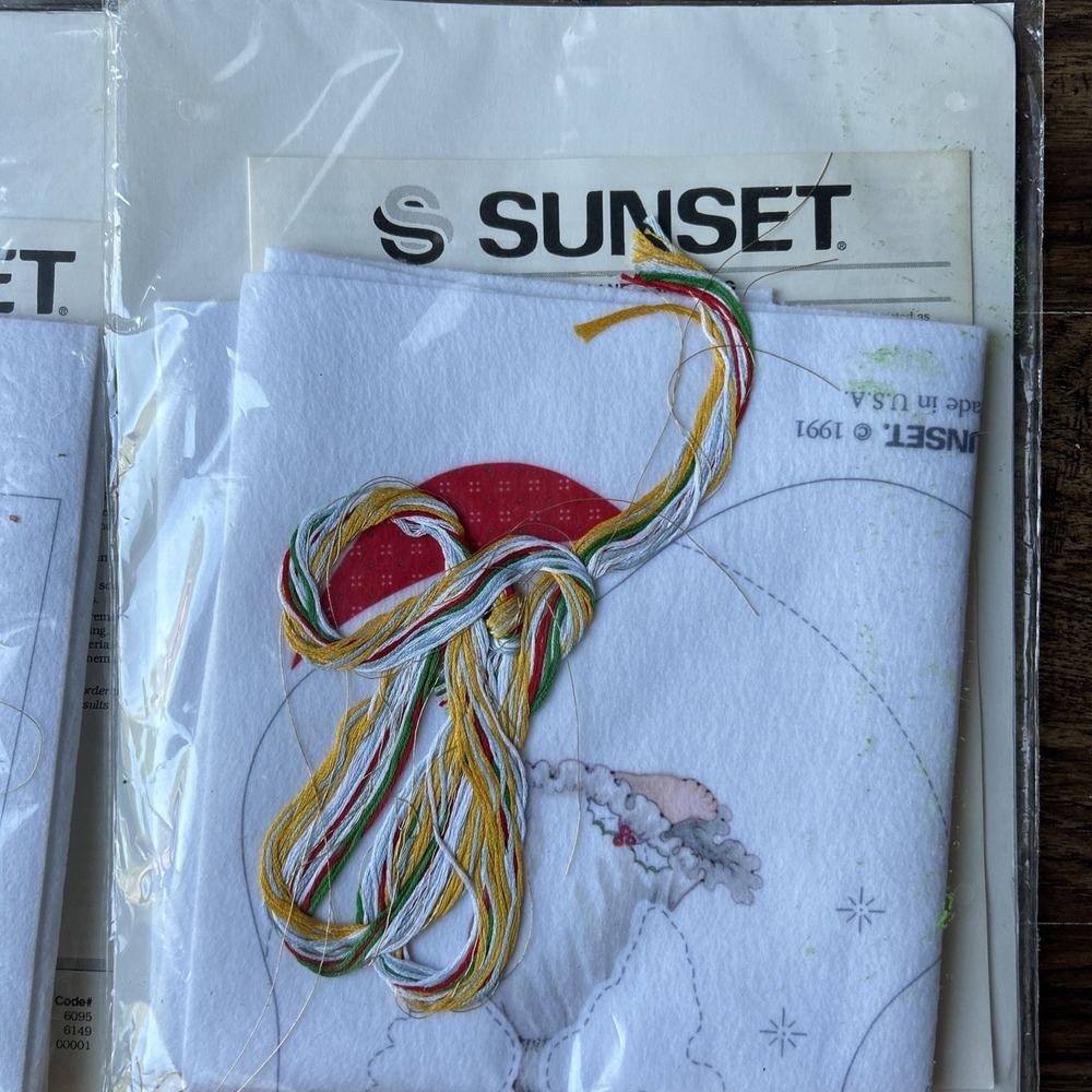 Sunset Christmas Stocking Kit Applique Felt Holly Angel/Away In A Manger Lot 2 - Picture 6 of 7